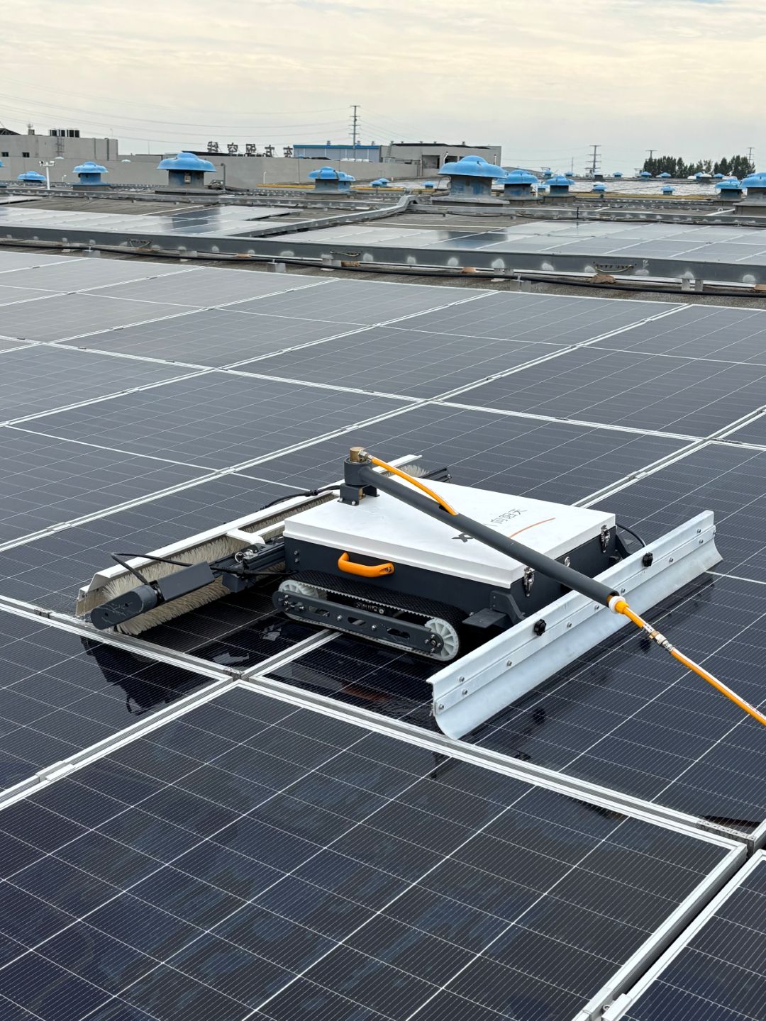 XYT X7 Remote-Controlled Tracked PV Cleaning Robot in Operation